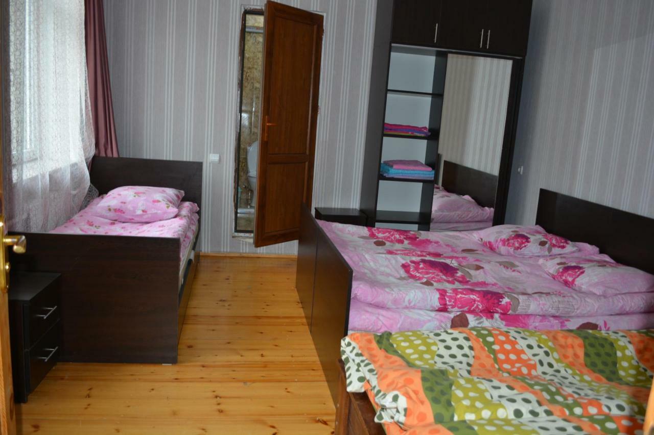 Zaza'S House Hotel Kazbegi Exterior foto